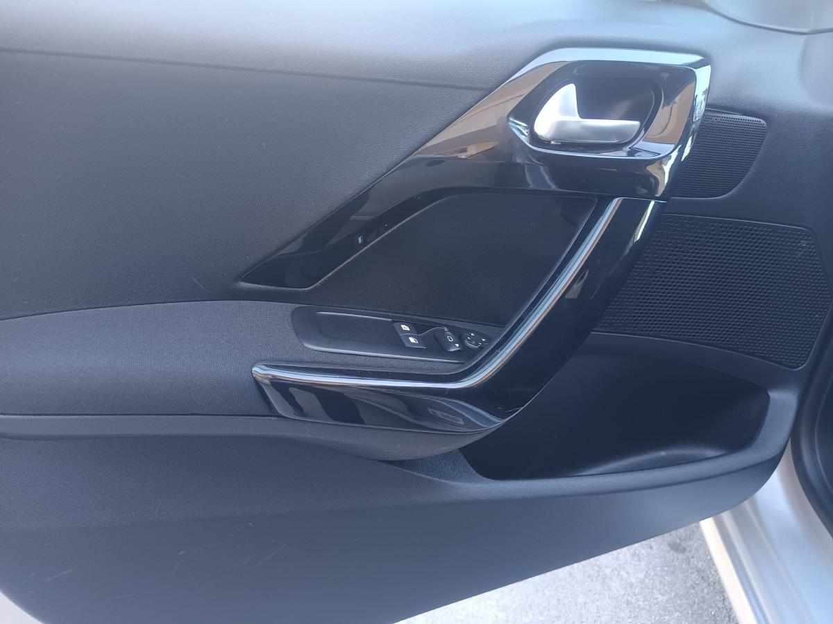 peugeot-208-1-6-bluehdi-2018-diesel-1560cc