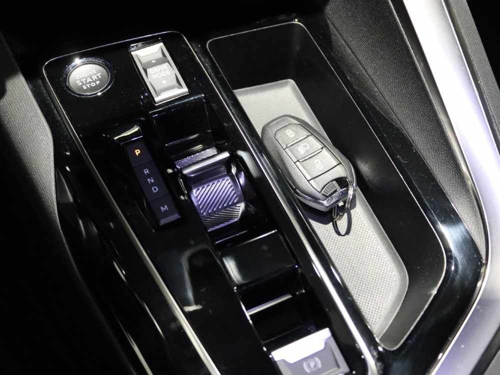 peugeot-5008-1-5-bluehdi-2024-diesel-1499cc