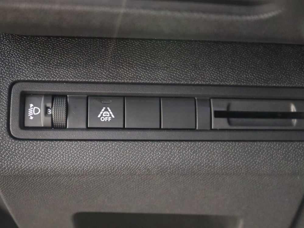 peugeot-5008-1-5-bluehdi-2024-diesel-1499cc