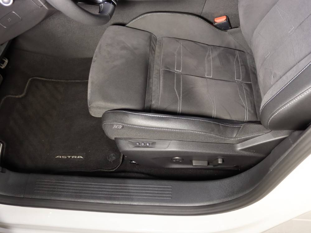 opel-astra-2023-diesel-1499cc