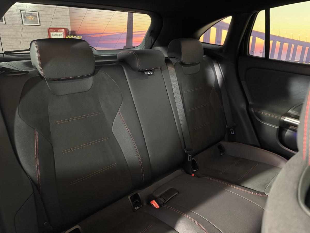 mercedes-benz-gla-200-2025-gasolina-1332cc