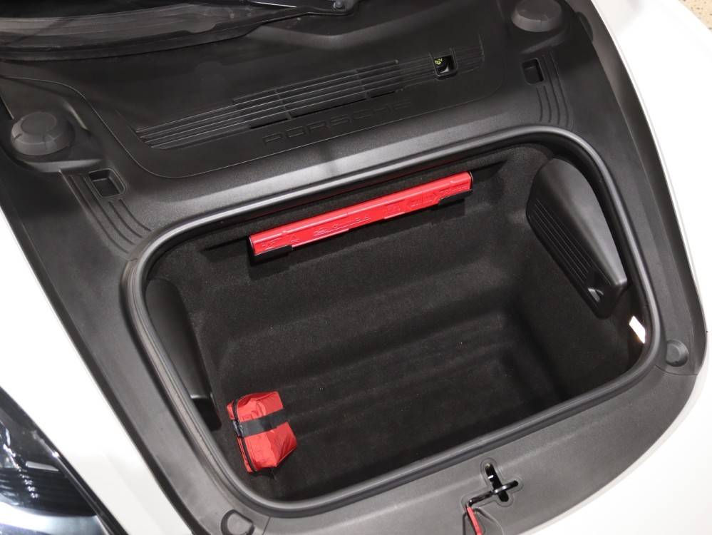 porsche-718-2023-gasolina-1988cc