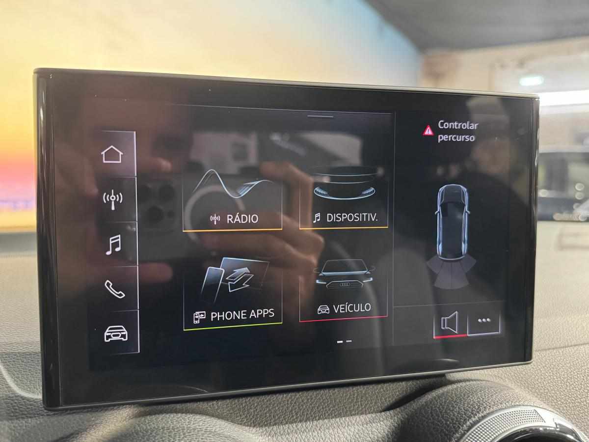 audi-q2-30-tfsi-2025-gasolina-999cc