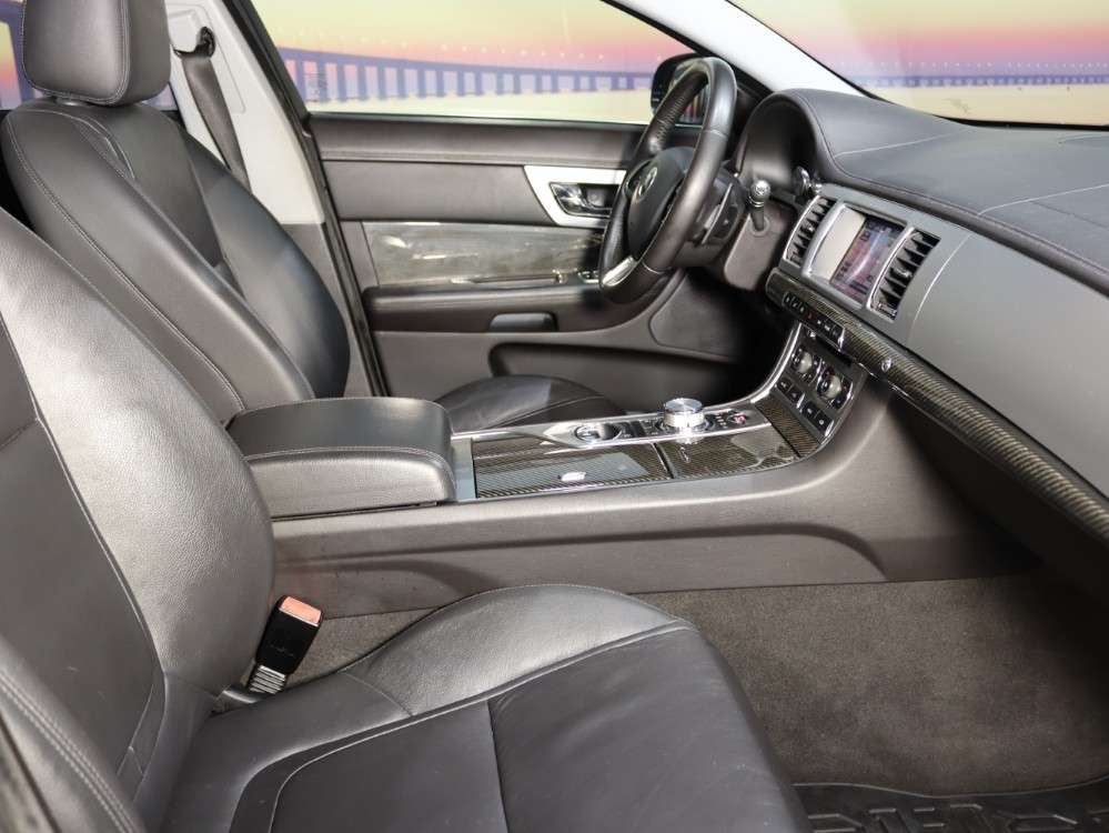 jaguar-xf-2015-diesel-2179cc