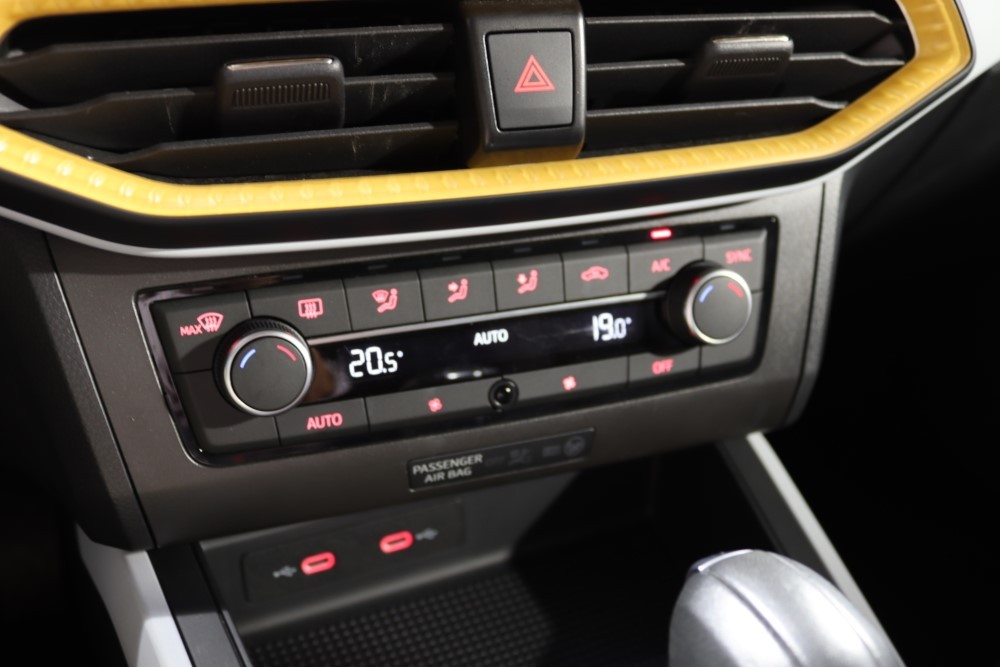 seat-arona-2024-gasolina-999cc