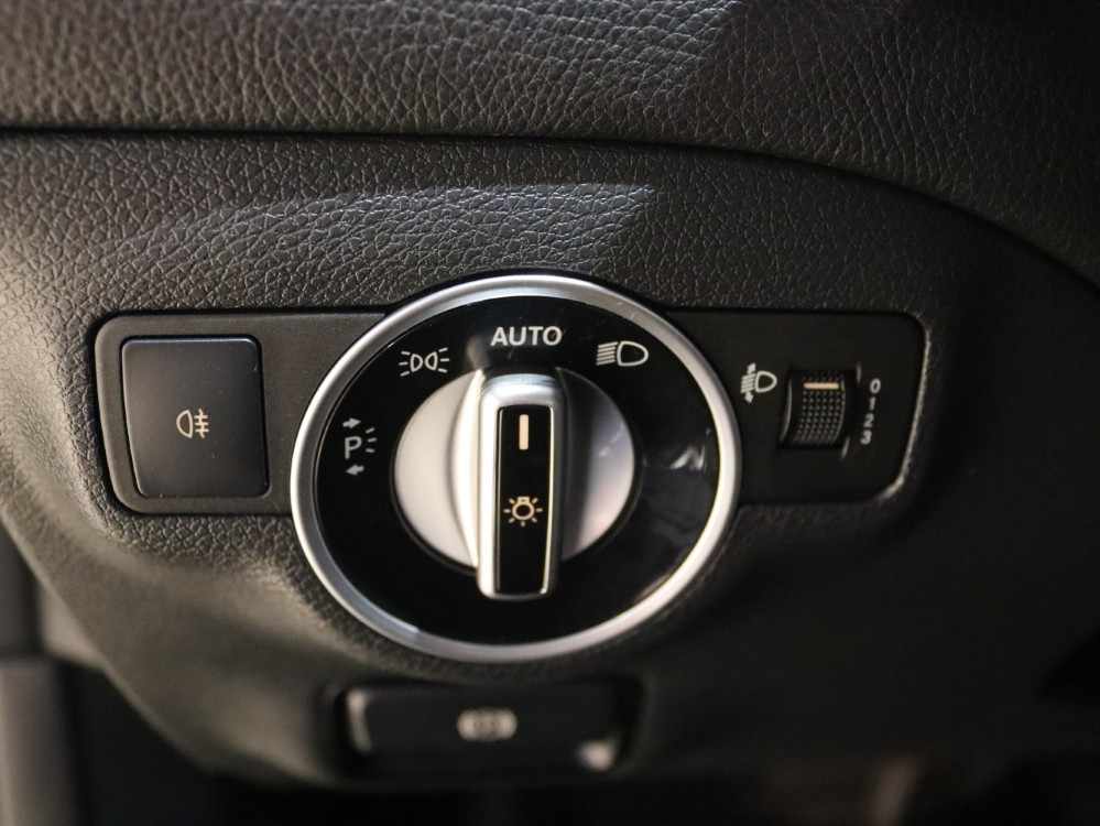 mercedes-benz-cla-180-d-blueefficiency-2016-diesel-1461cc