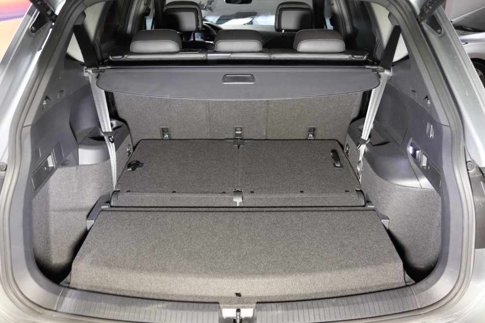 volkswagen-tiguan-2-0-tdi-bluemotion-2023-diesel-1968cc