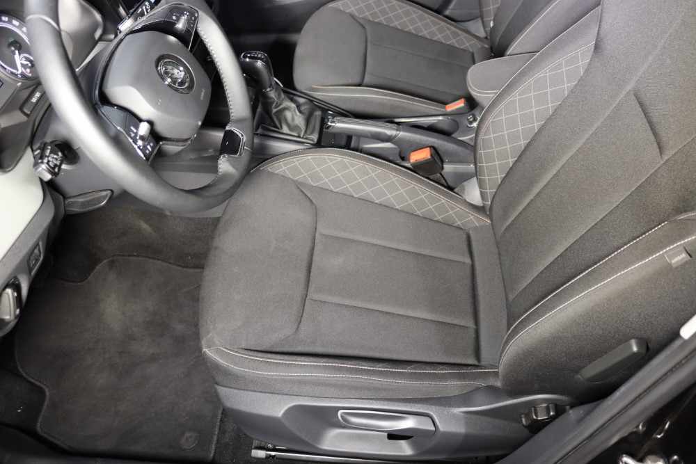 skoda-scala-1-0-tsi-2023-gasolina-999cc