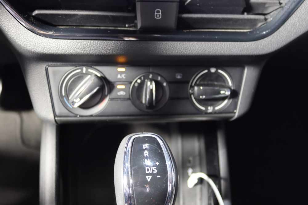 skoda-scala-1-0-tsi-2023-gasolina-999cc