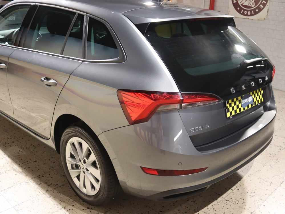 skoda-scala-1-0-tsi-2023-gasolina-999cc