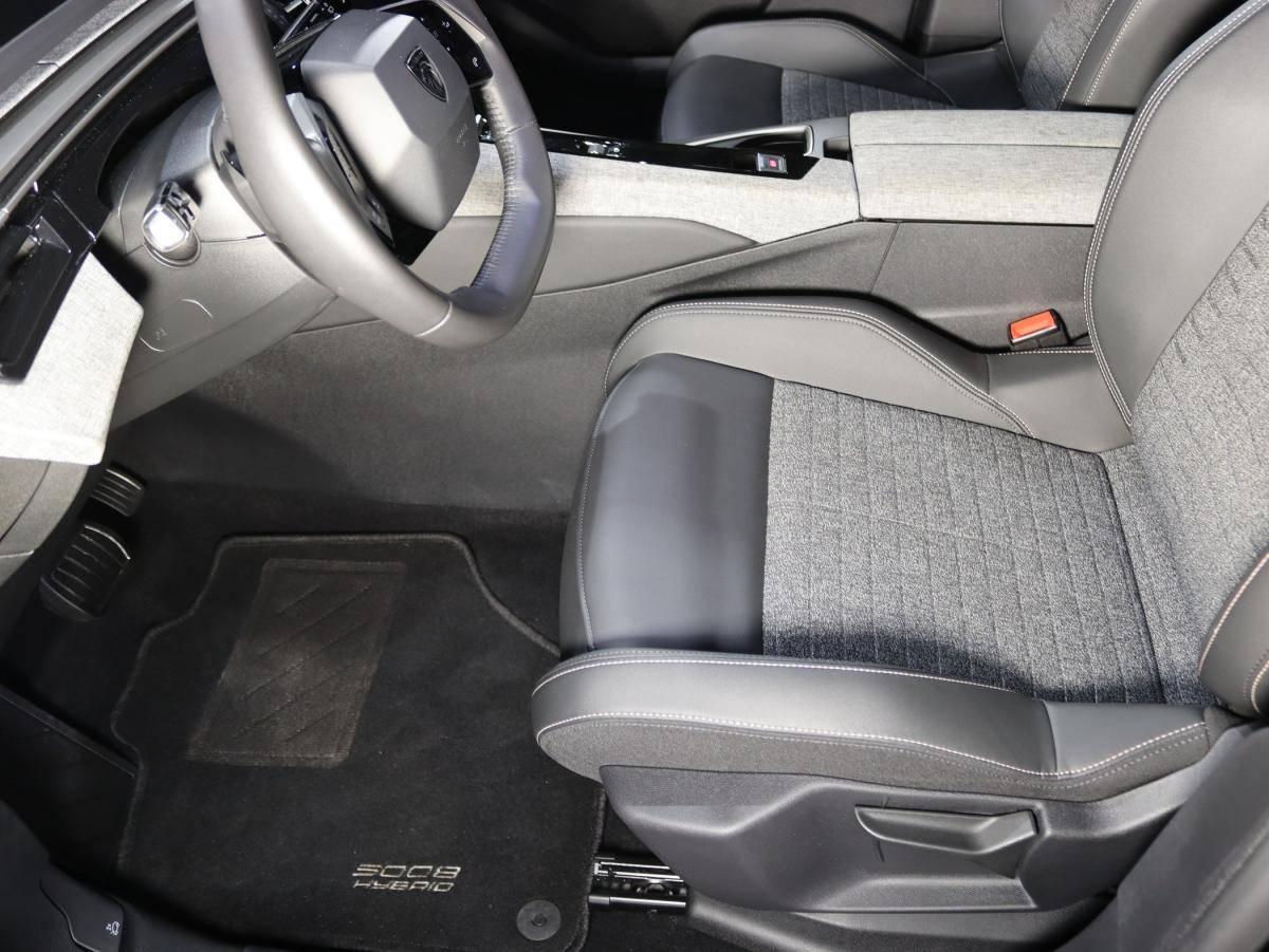 peugeot-5008-2025-gasolina-1199cc
