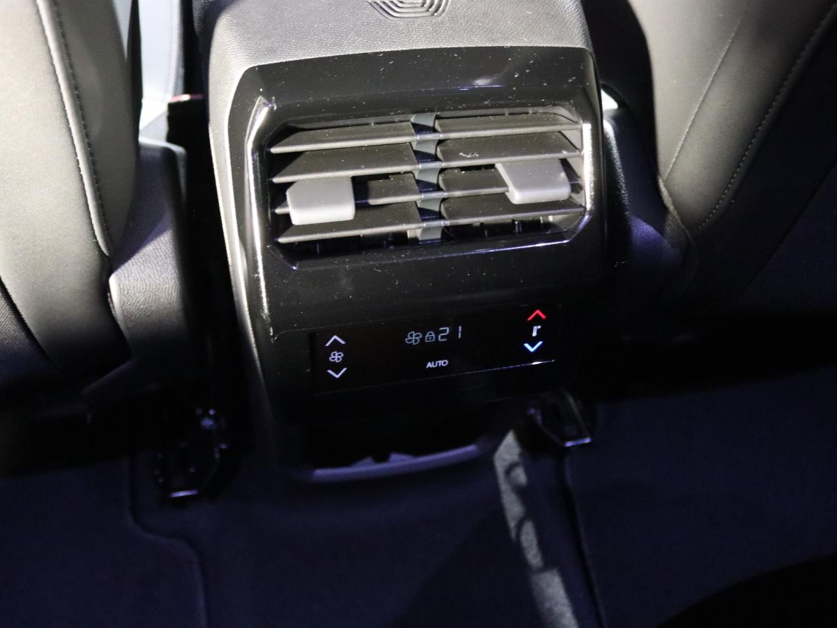 peugeot-5008-2025-gasolina-1199cc
