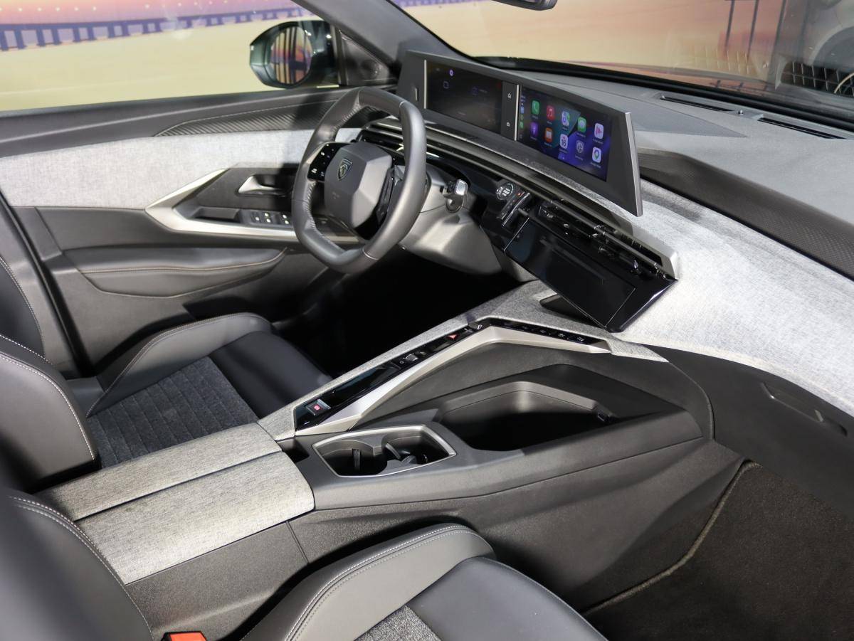peugeot-5008-2025-gasolina-1199cc