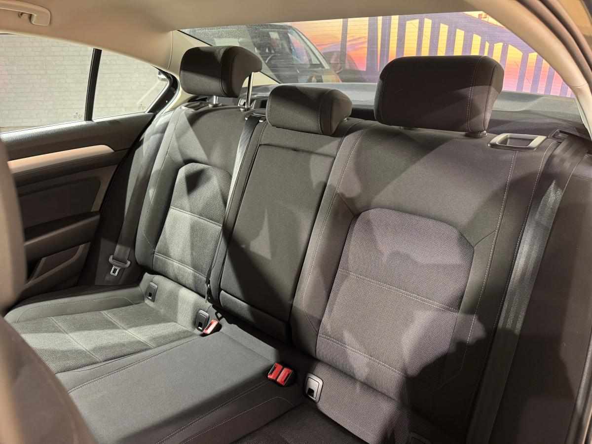 volkswagen-passat-2-0-tdi-bluemotion-2019-diesel-1968cc