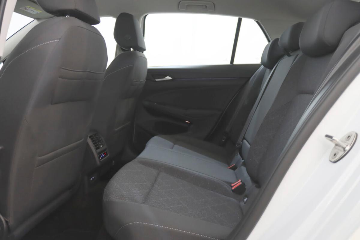 volkswagen-golf-2-0-tdi-2023-diesel-1968cc