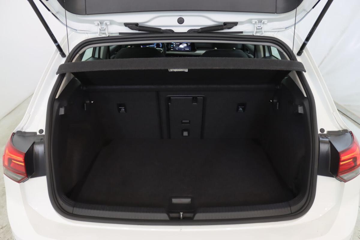 volkswagen-golf-2-0-tdi-2023-diesel-1968cc