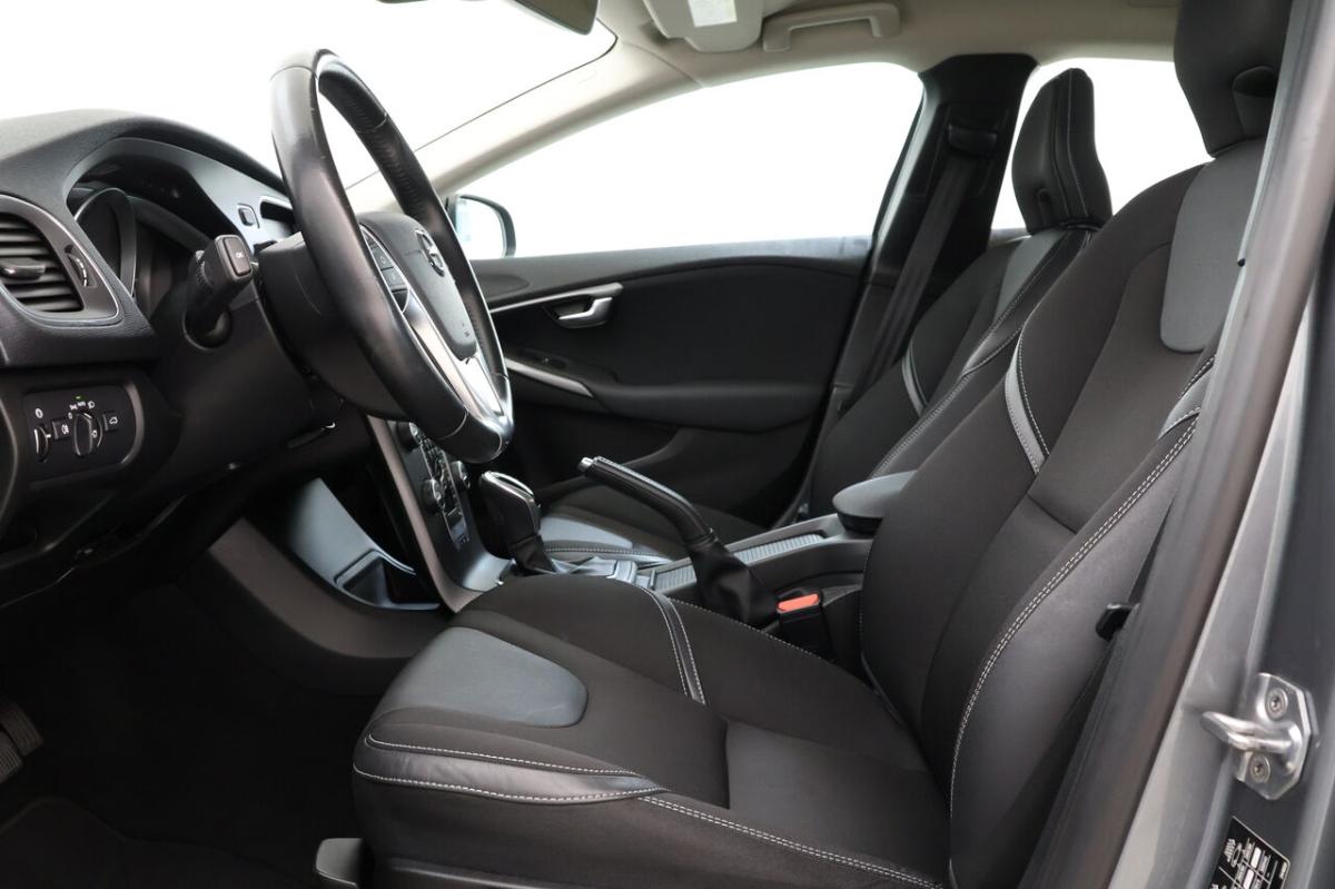 volvo-v40-1-5-t3-2019-gasolina-1498cc