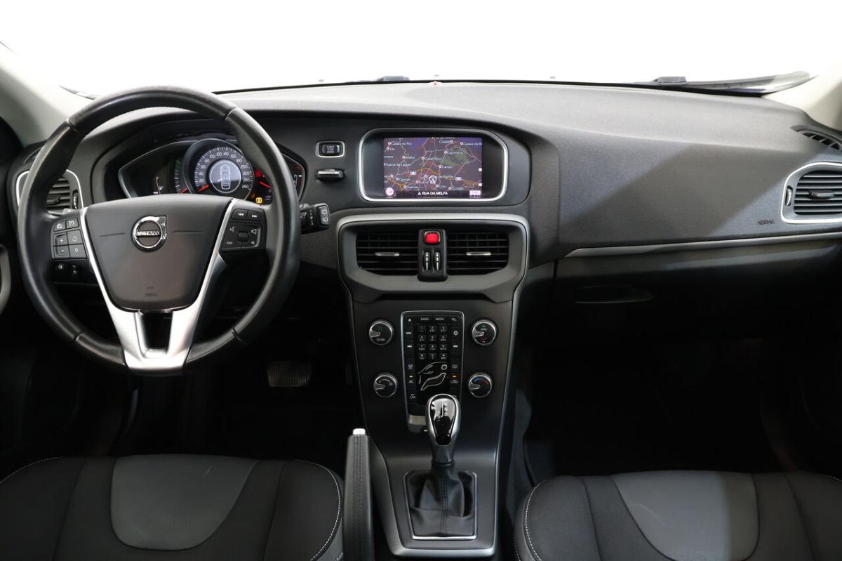 volvo-v40-1-5-t3-2019-gasolina-1498cc