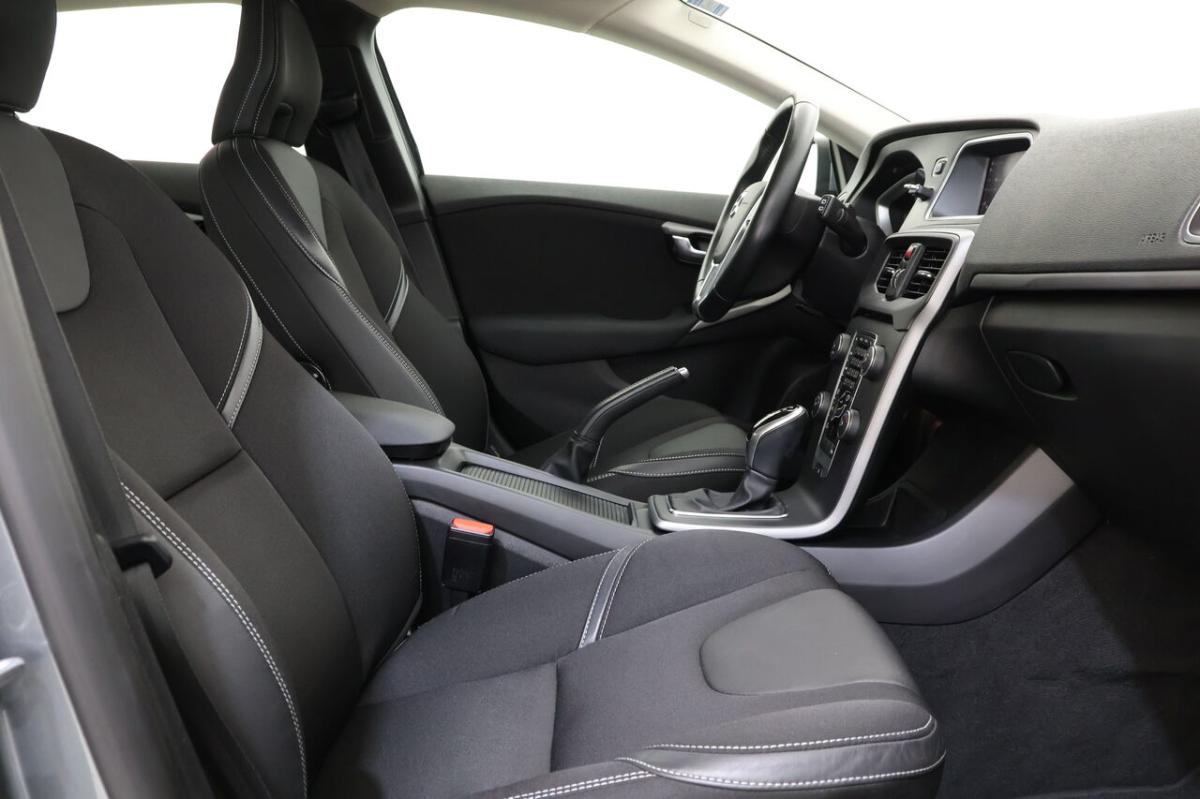volvo-v40-1-5-t3-2019-gasolina-1498cc