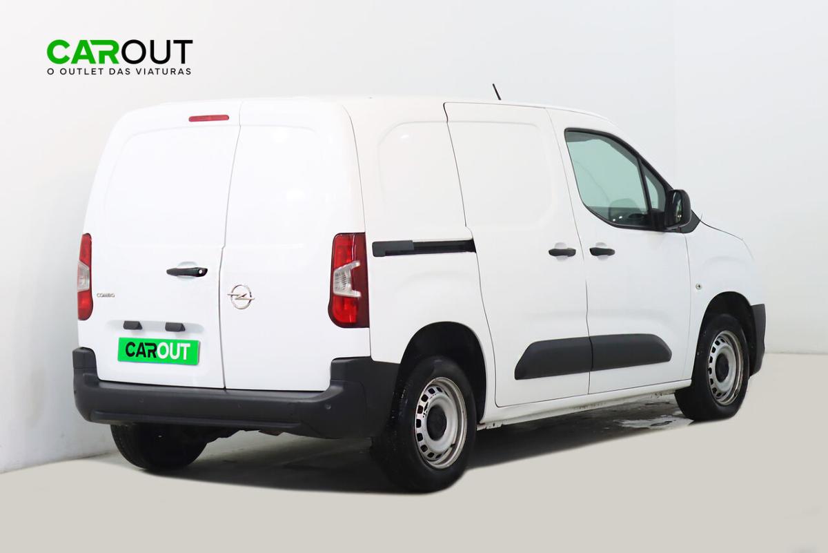 opel-combo-1-5-2022-diesel-1499cc