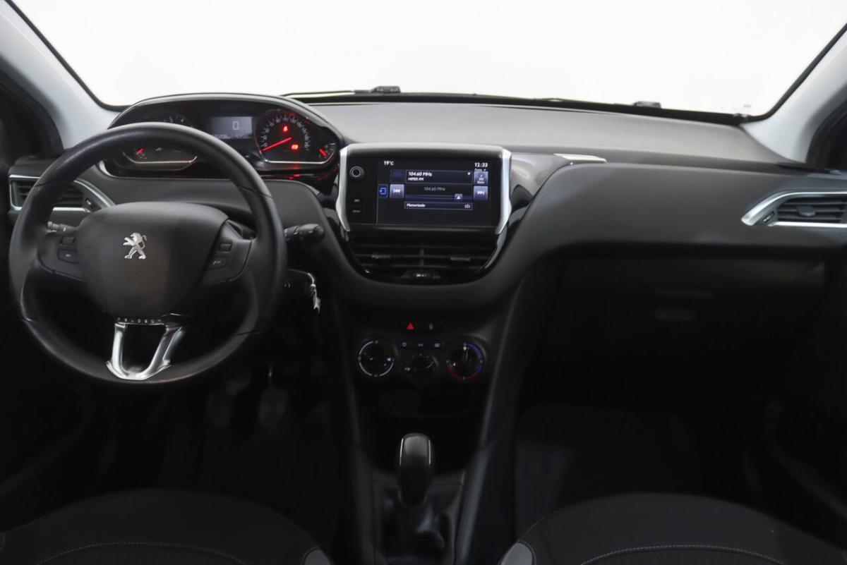 peugeot-208-1-2-vti-2014-gasolina-1199cc