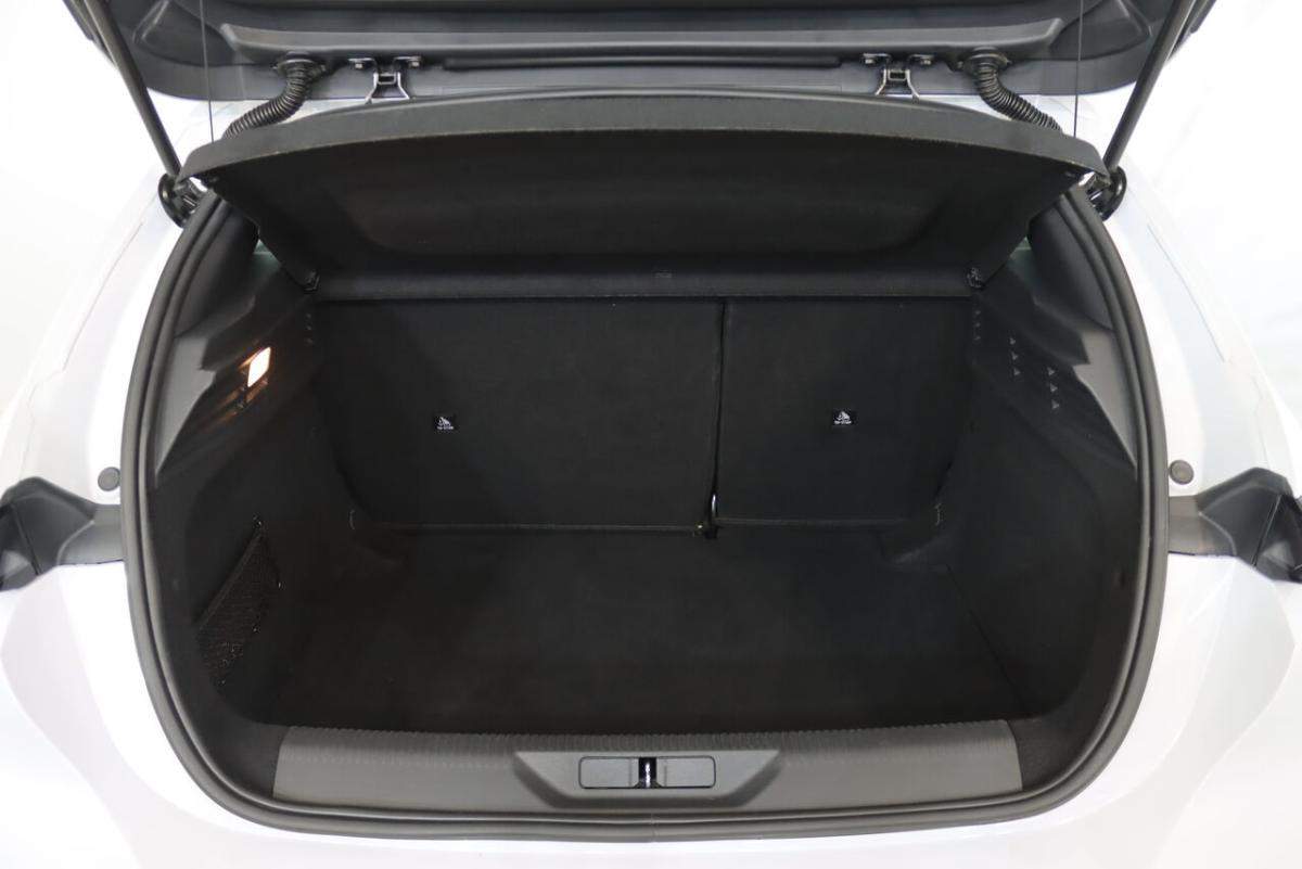 peugeot-308-1-2-puretech-2023-gasolina-1199cc