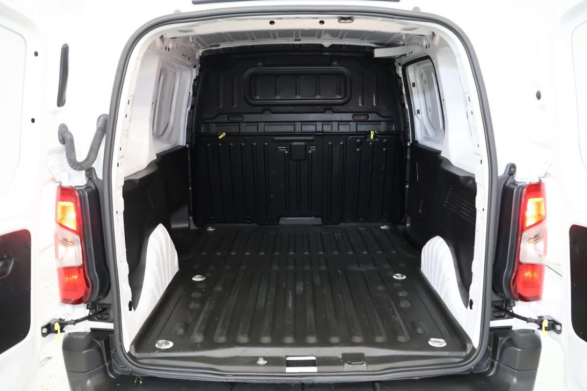 peugeot-partner-2025-diesel-1499cc