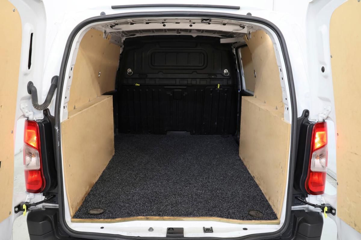 opel-combo-2022-diesel-1499cc