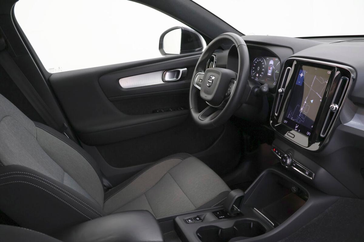 volvo-xc40-2022-hibrido-1477cc