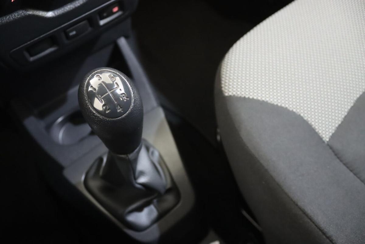 dacia-dokker-1-6-mpi-2016-gasolina-1598cc