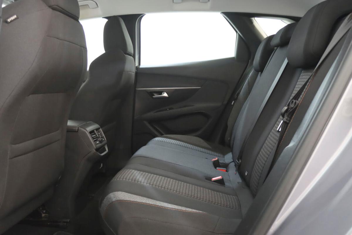 peugeot-3008-2022-diesel-1499cc