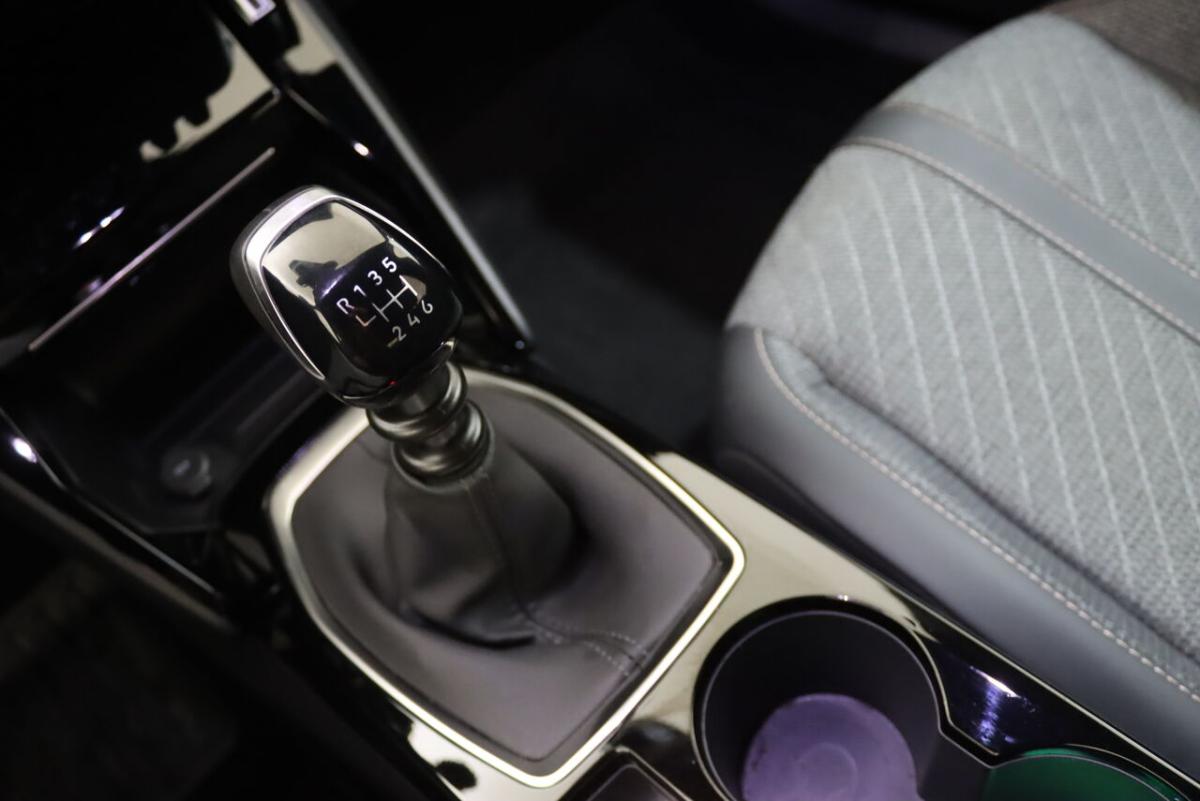 peugeot-2008-2025-gasolina-1199cc