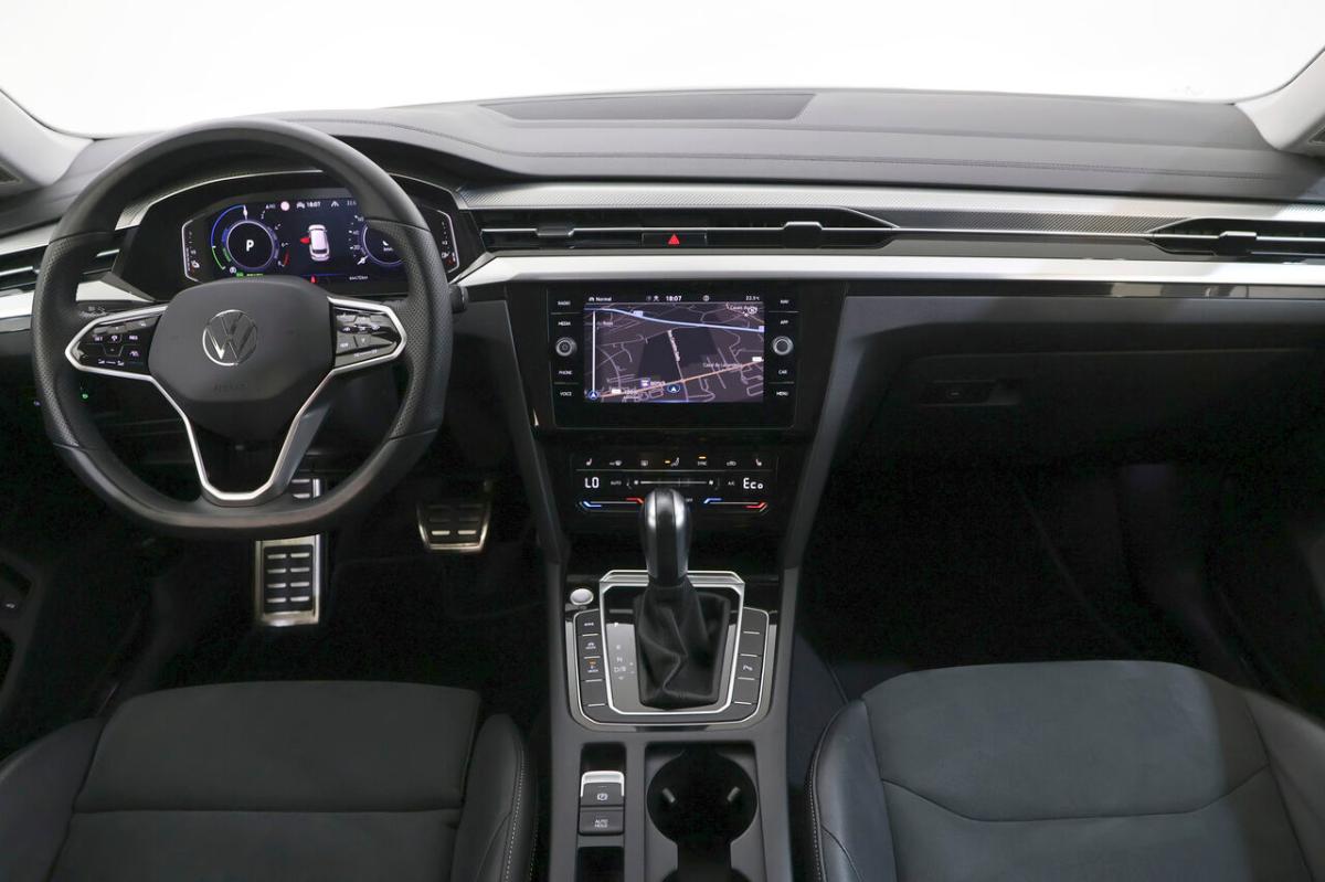 volkswagen-arteon-2023-hibrido-1395cc