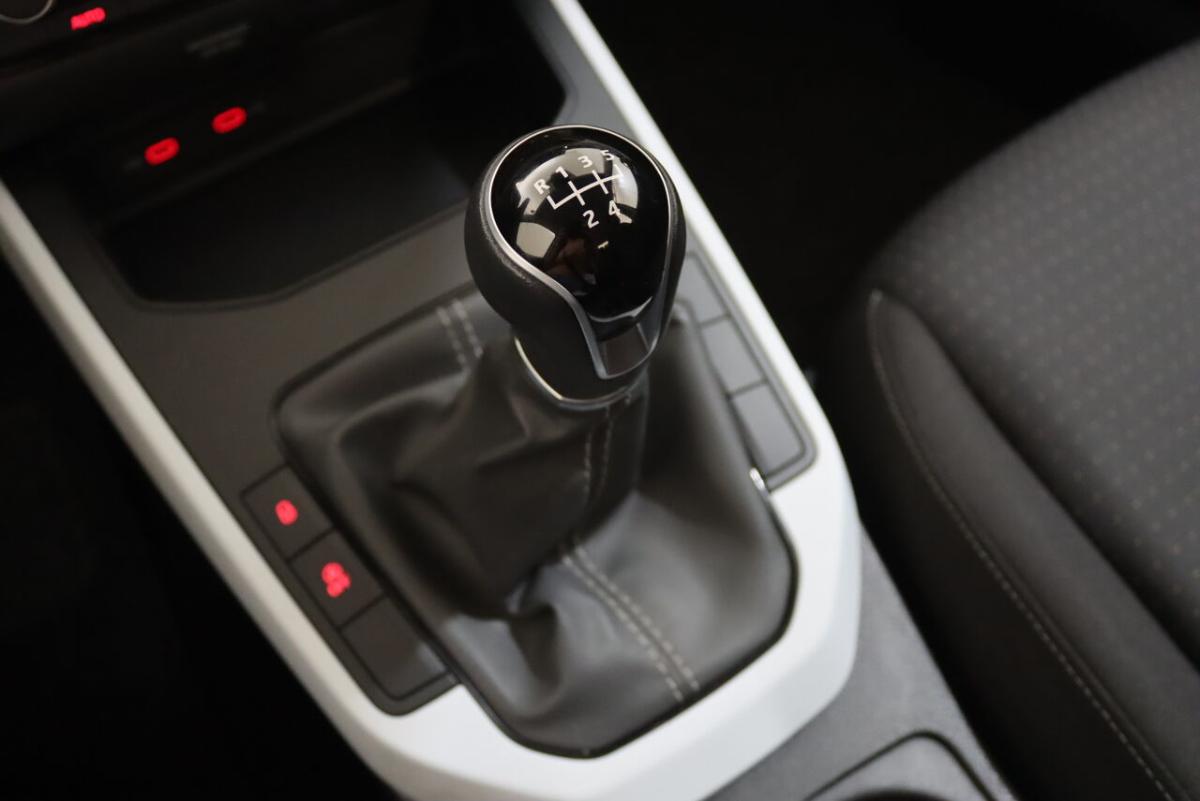 seat-arona-1-0-tsi-2023-gasolina-999cc