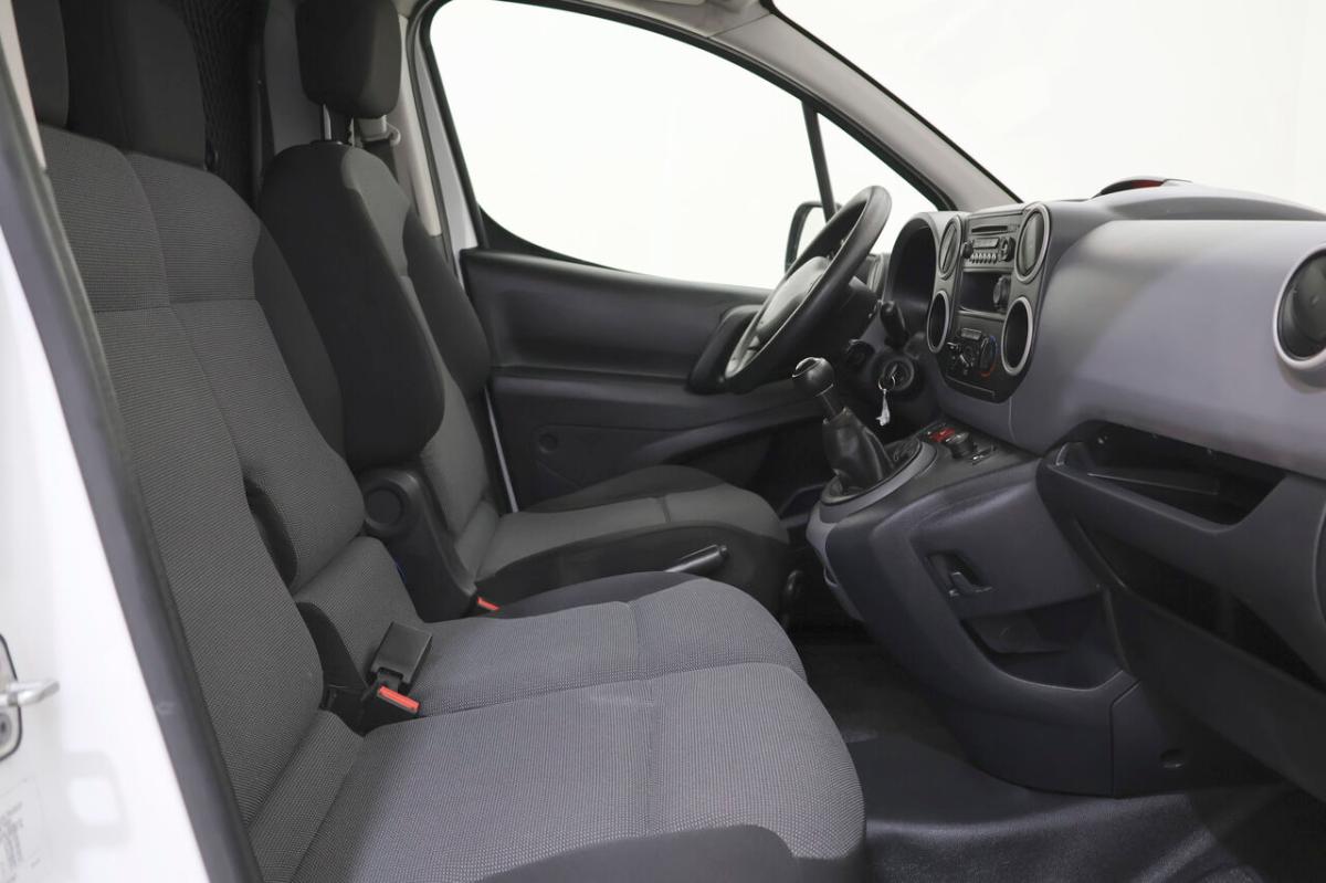 peugeot-partner-2018-diesel-1600cc