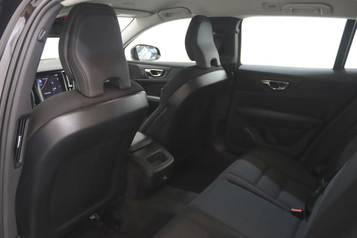 volvo-v60-2019-diesel-1969cc