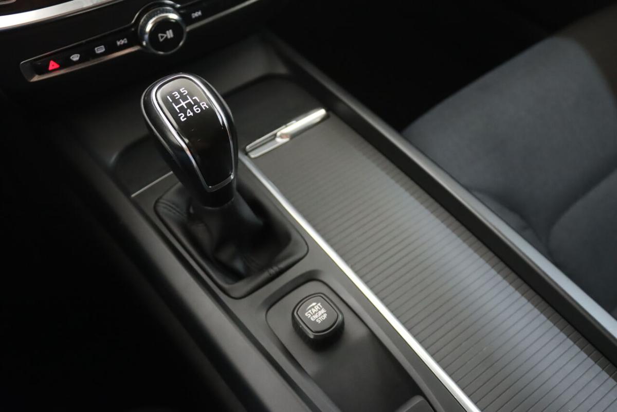 volvo-v60-2019-diesel-1969cc