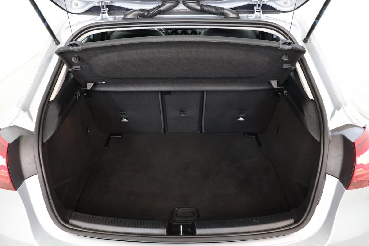 mercedes-benz-classe-a-2025-gasolina-1332cc