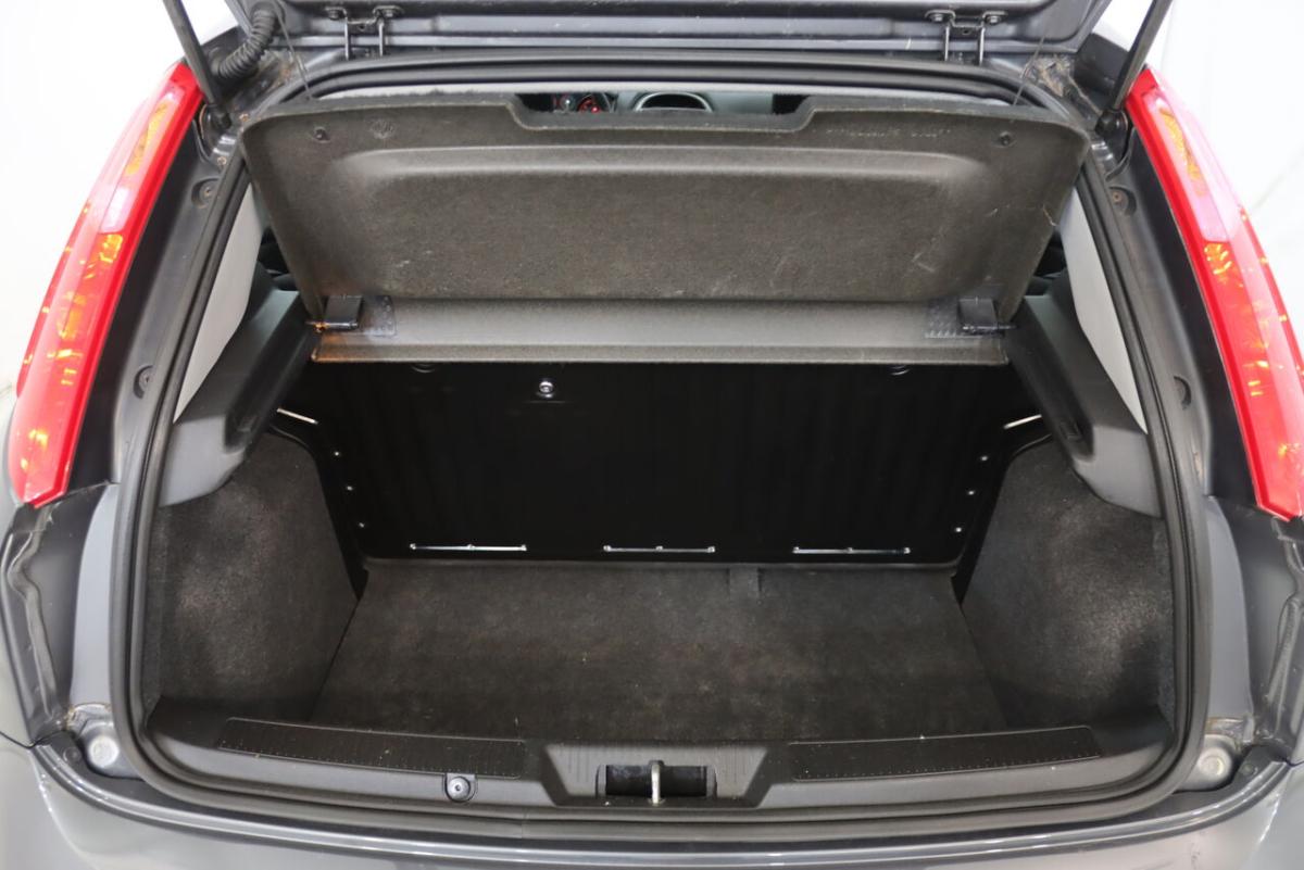 fiat-punto-2017-diesel-1248cc