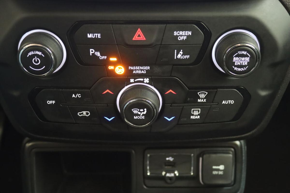 jeep-renegade-1-6-2018-diesel-1598cc