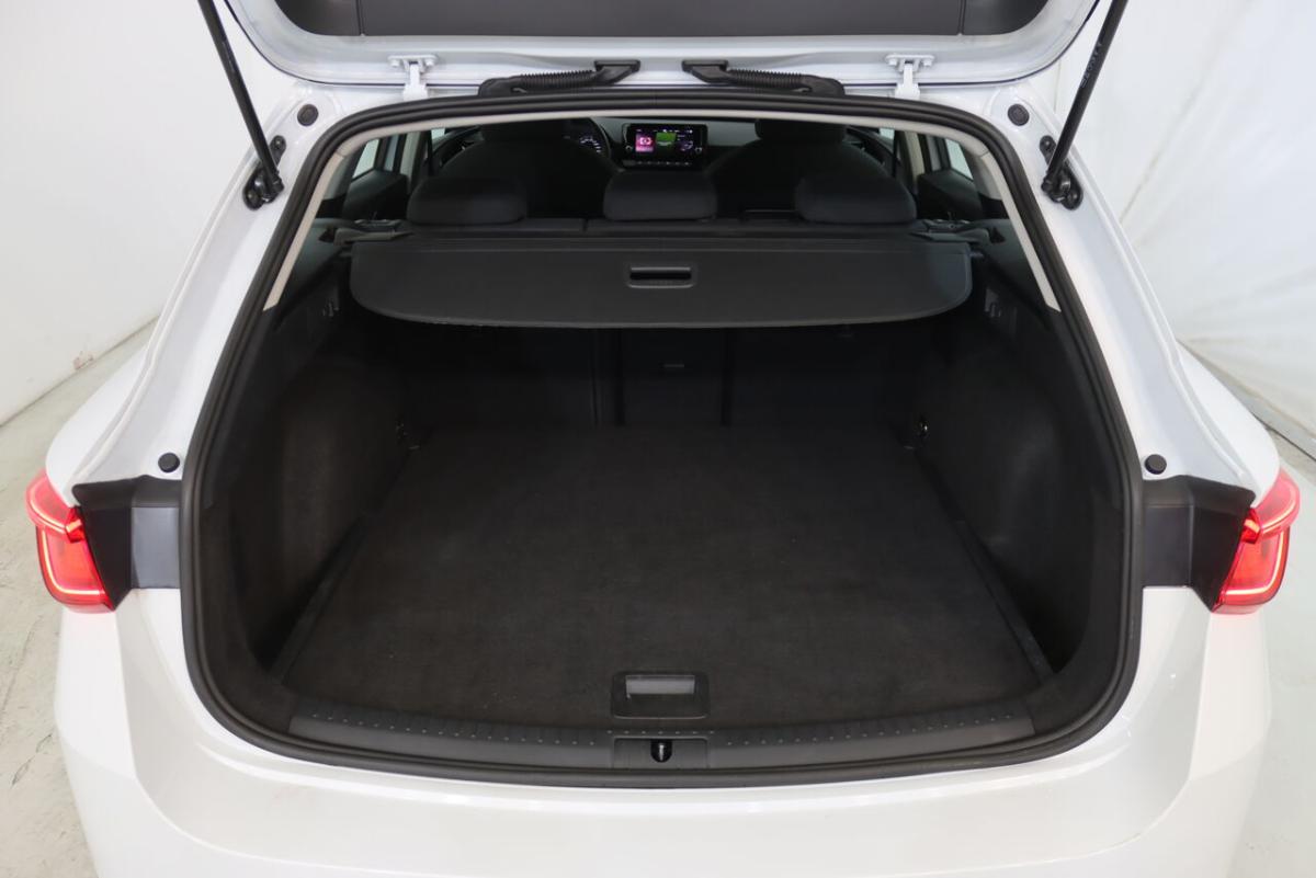 seat-leon-st-2023-diesel-1968cc