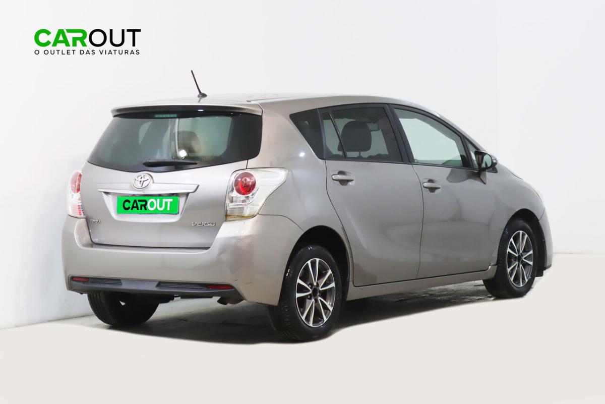 toyota-verso-1-6-d-2014-diesel-1598cc