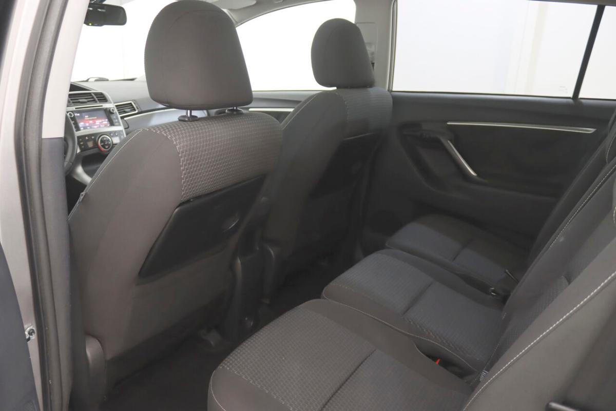 toyota-verso-1-6-d-2014-diesel-1598cc