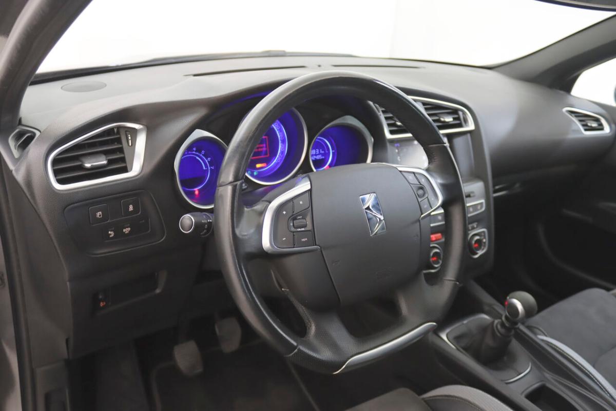 ds-ds-4-1-6-bluehdi-2016-diesel-1560cc