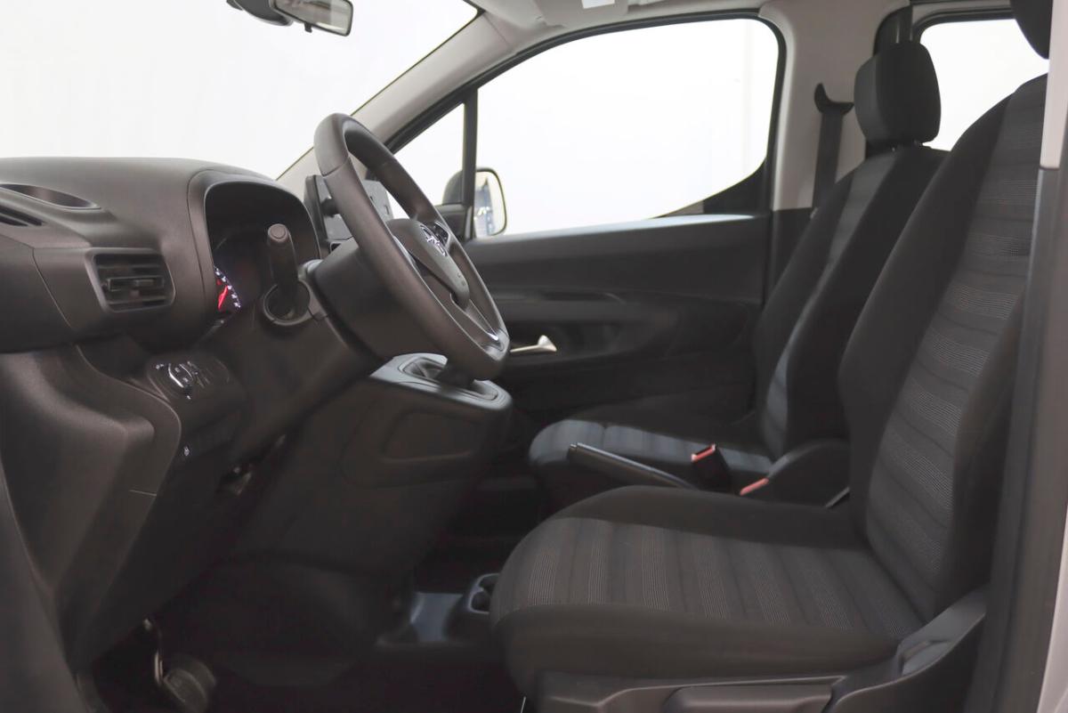 opel-combo-1-5-2022-diesel-1499cc