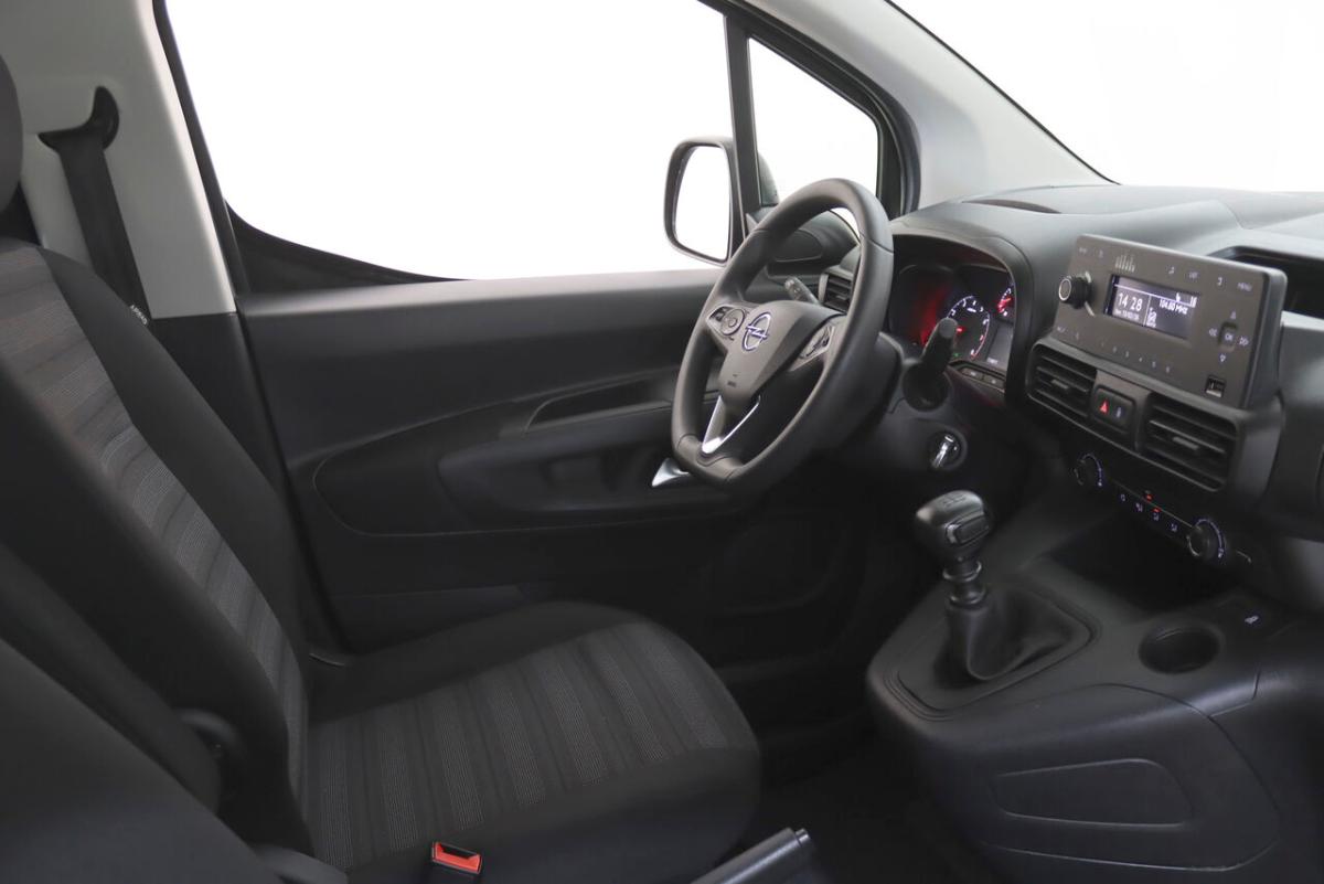 opel-combo-1-5-2022-diesel-1499cc