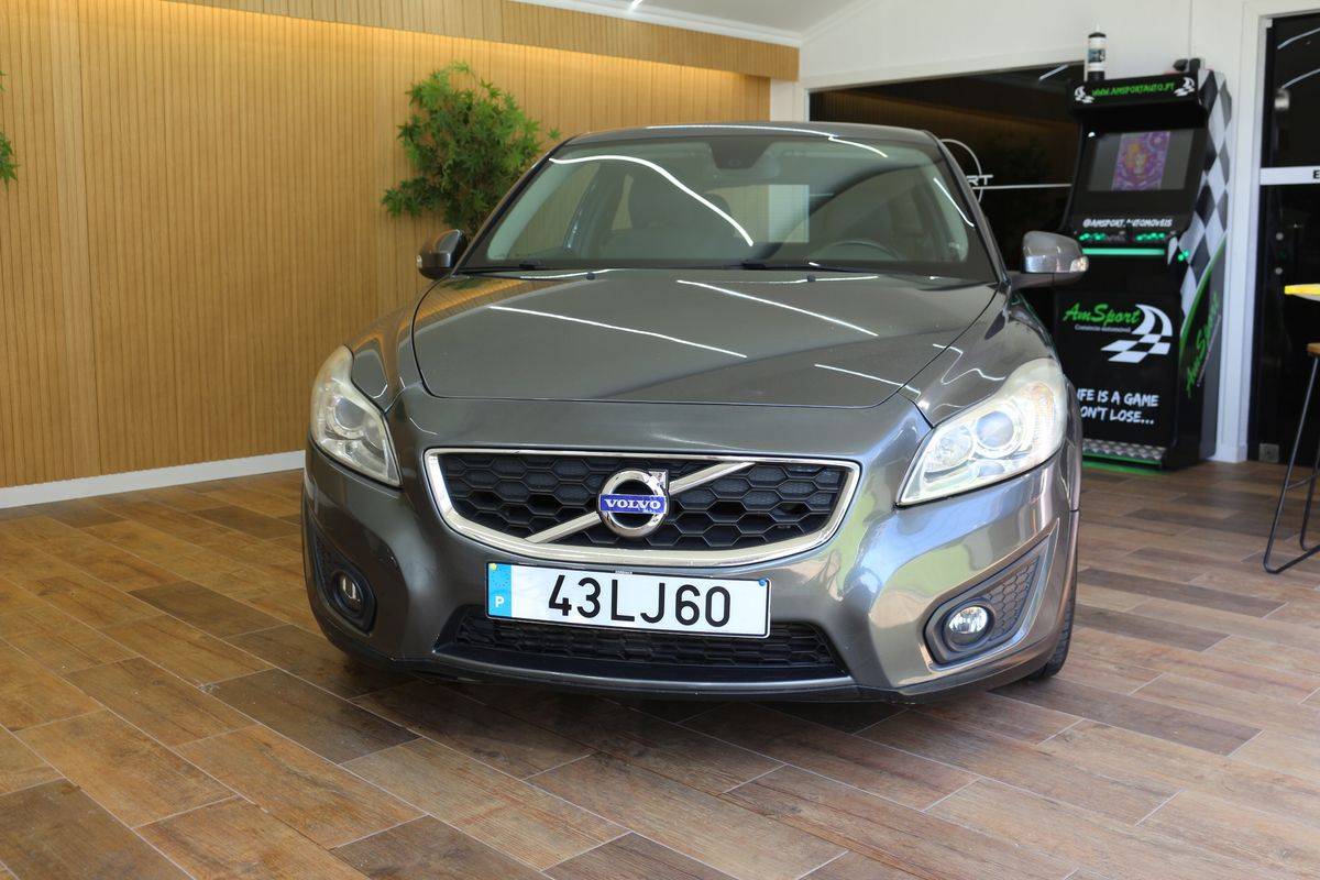 volvo-c30-2011-diesel-1560cc