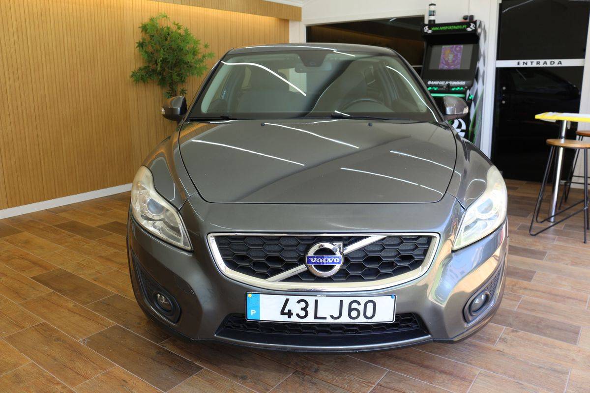 volvo-c30-2011-diesel-1560cc