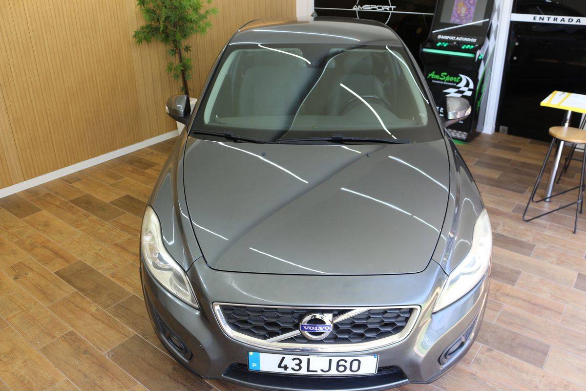 volvo-c30-2011-diesel-1560cc