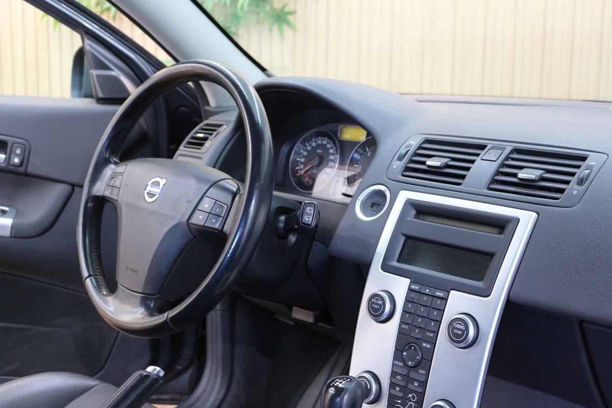 volvo-c30-2011-diesel-1560cc